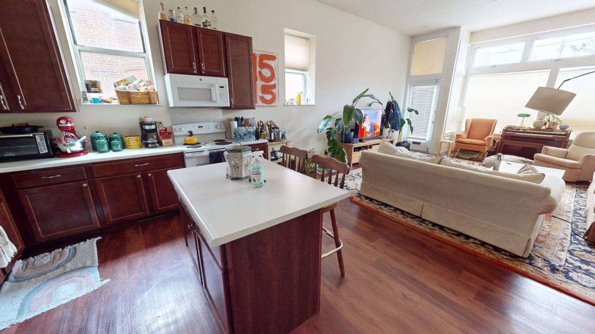 Apartment for rent at 1515 S 39th St, Saint Louis, MO 63110