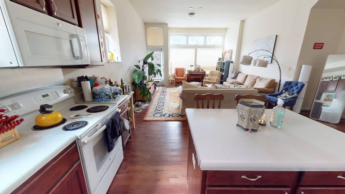 Apartment for rent at 1515 S 39th St, Saint Louis, MO 63110