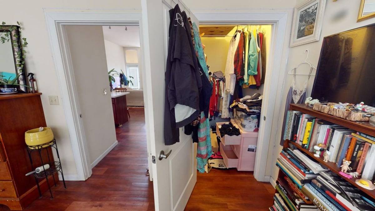 Apartment for rent at 1515 S 39th St, Saint Louis, MO 63110