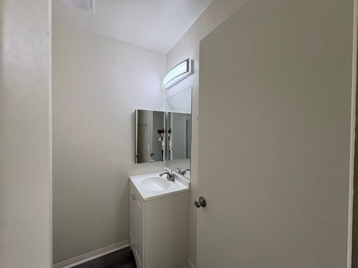 Apartment for rent at 625 S Webster Ave, Anaheim, CA 92804
