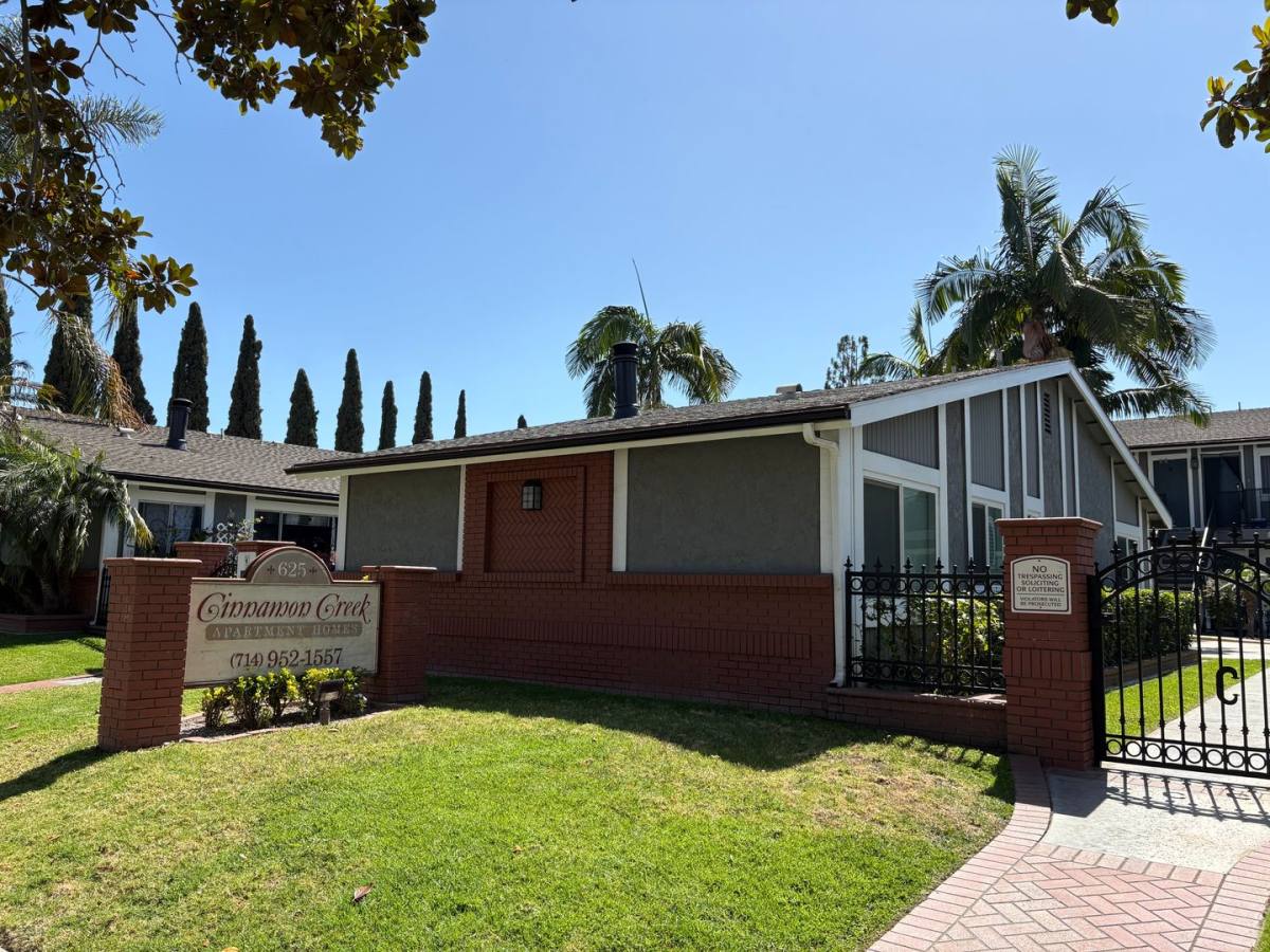 Apartment for rent at 625 S Webster Ave, Anaheim, CA 92804