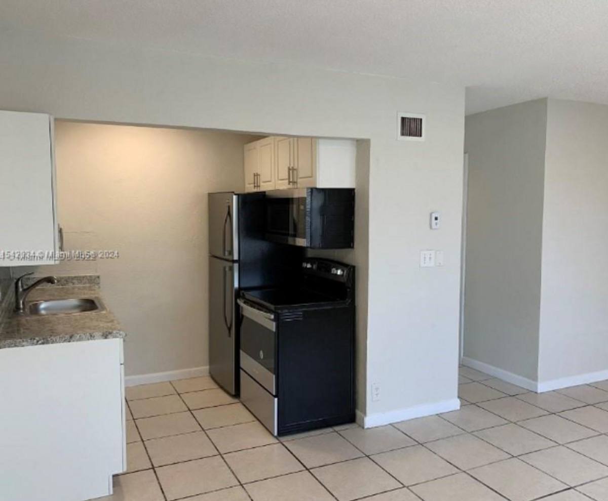 Apartment for rent at 2331 Adams St, Hollywood, FL 33020