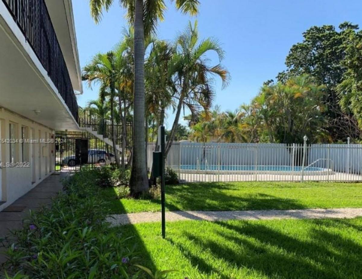 Apartment for rent at 2331 Adams St, Hollywood, FL 33020