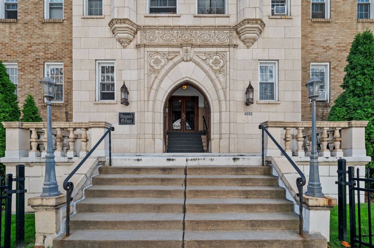Apartment for rent at 4600 Bayard St, Pittsburgh, PA 15213