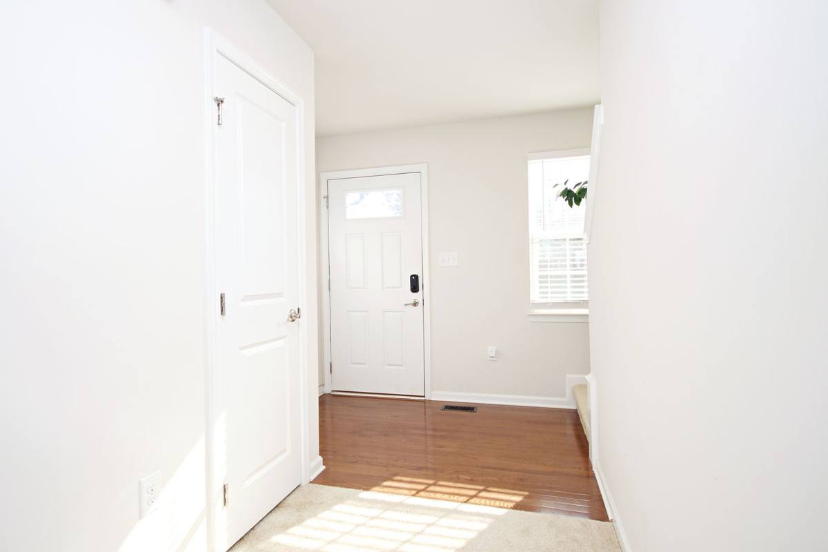 House for rent at 4393 Sunset Dr, Charlottesville, VA 22911