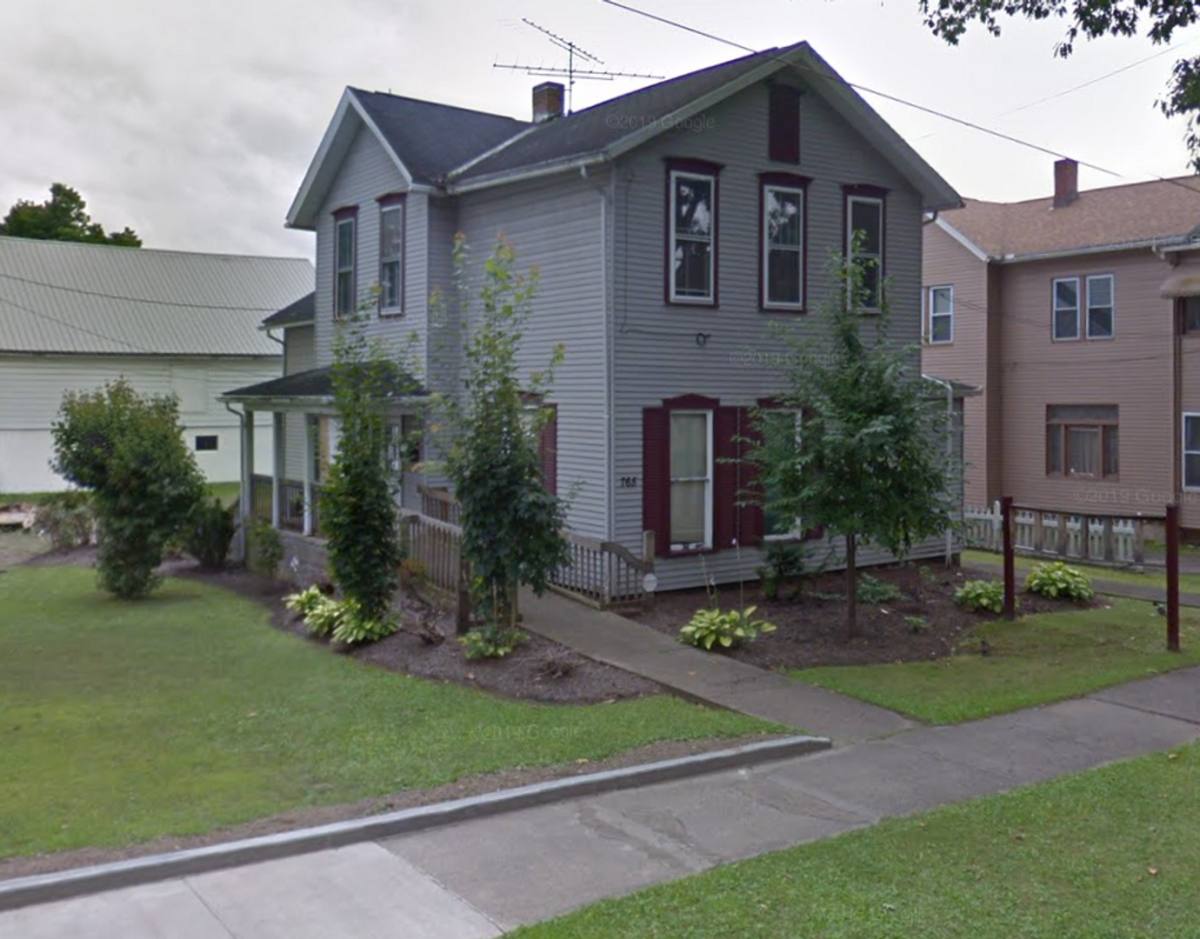 Apartment for rent at 765 Park Ave, Meadville, PA 16335