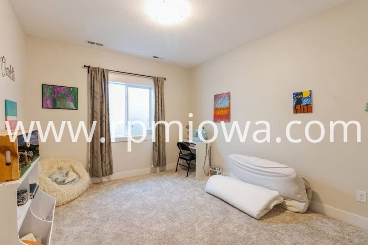 House for rent at 5901 NE Sherman Dr, Ankeny, IA 50021