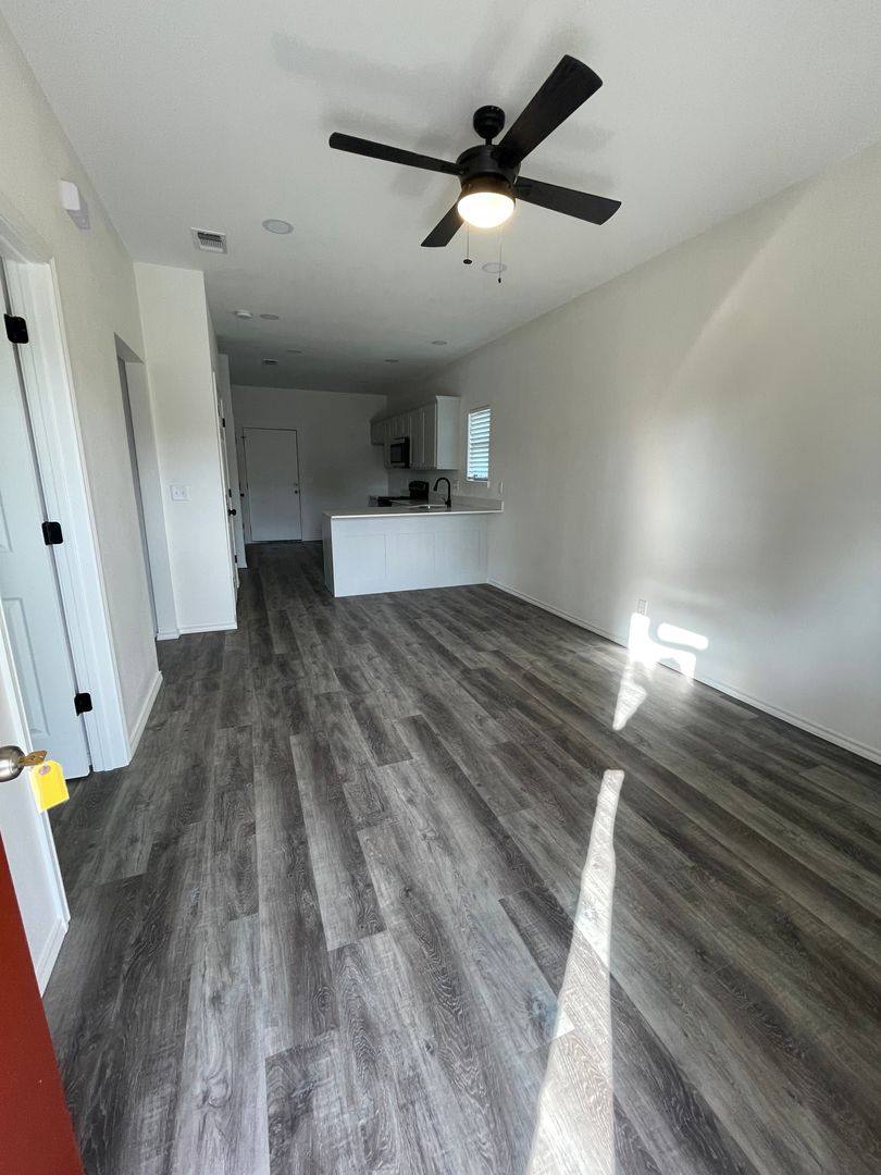 Apartment for rent at 265 & 267 Chisholm Trail, Paris, TX 75462