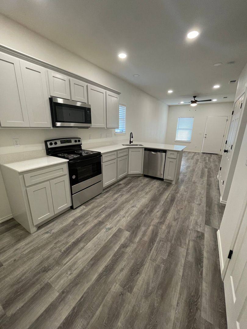 Apartment for rent at 265 & 267 Chisholm Trail, Paris, TX 75462