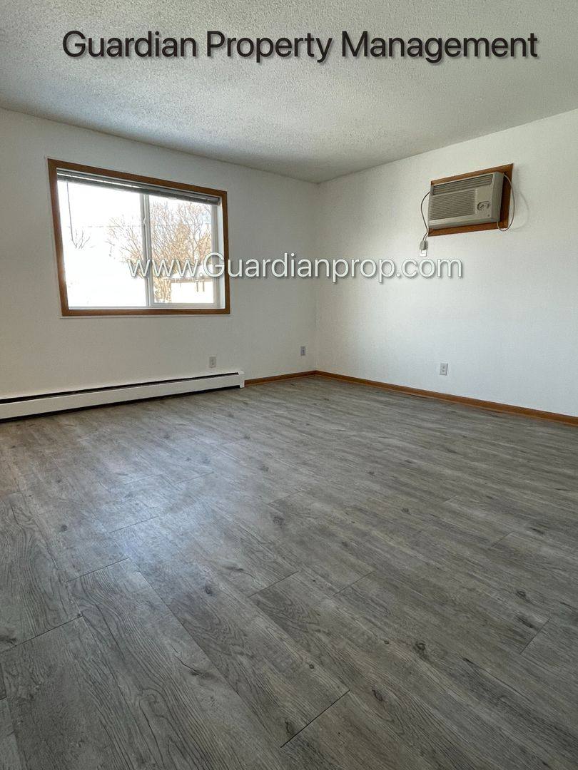 Apartment for rent at 735 Tyler St NE, Minneapolis, MN 55413
