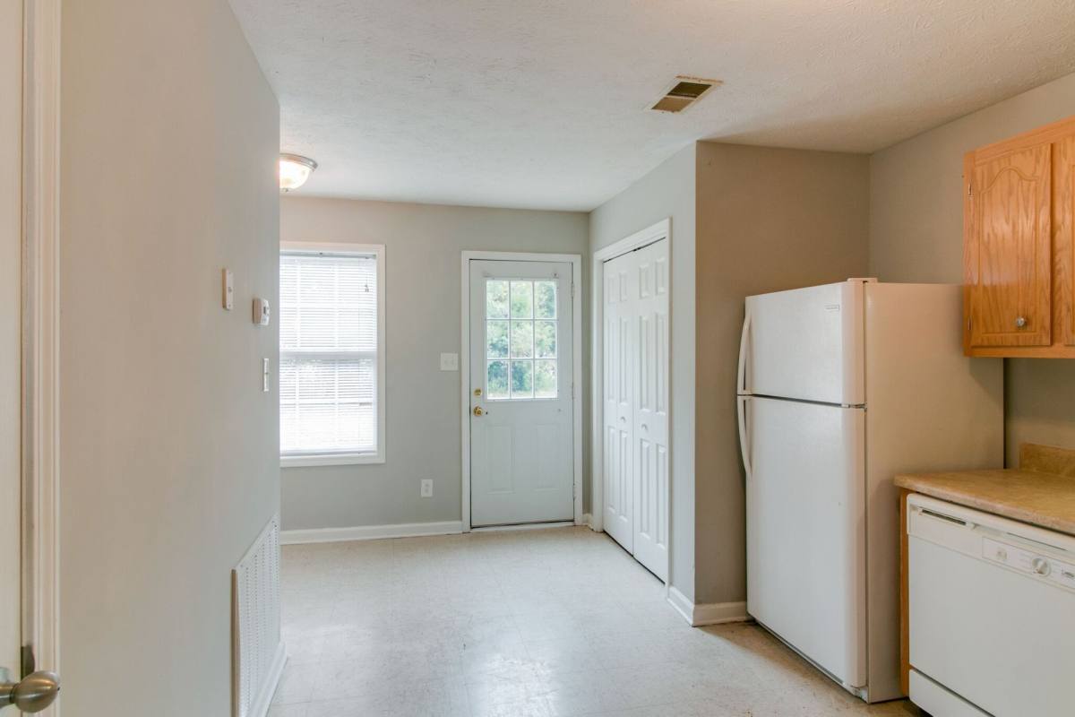 Apartment for rent at 821 Oak Arbor Court, Clarksville, TN 37040