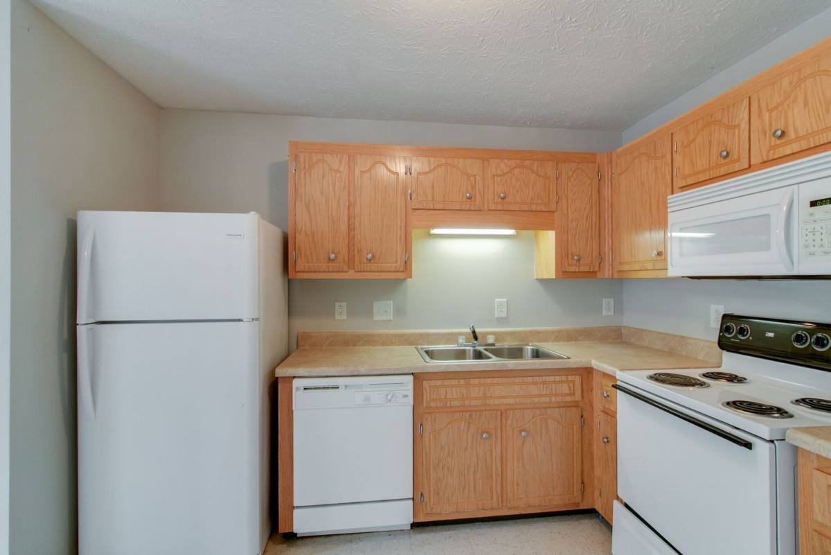 Apartment for rent at 821 Oak Arbor Court, Clarksville, TN 37040