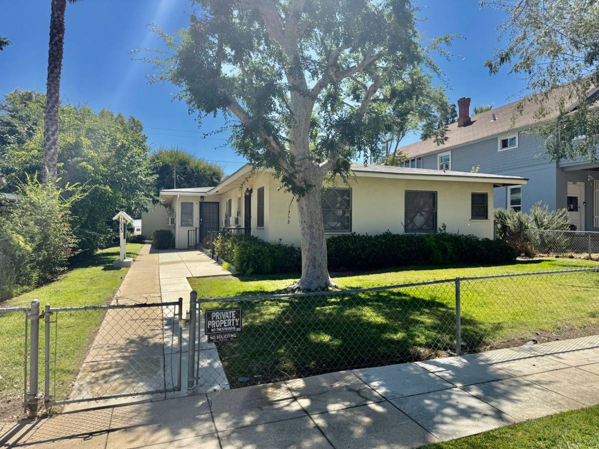 House for rent at 1023C S Victoria Ave, Corona, CA 92879