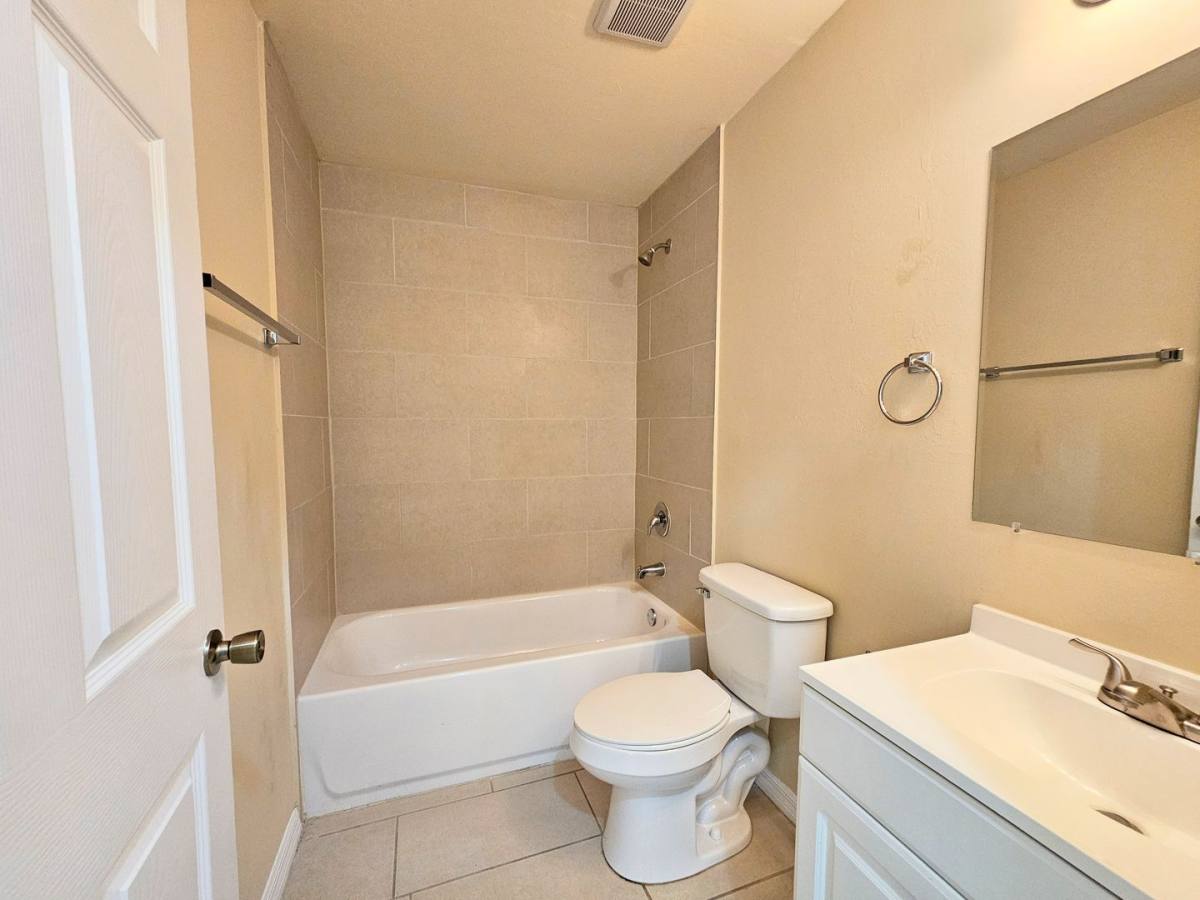 Townhouse for rent at 943 Skyline Blvd, Cape Coral, FL 33991