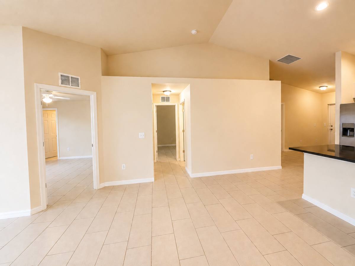 Townhouse for rent at 943 Skyline Blvd, Cape Coral, FL 33991