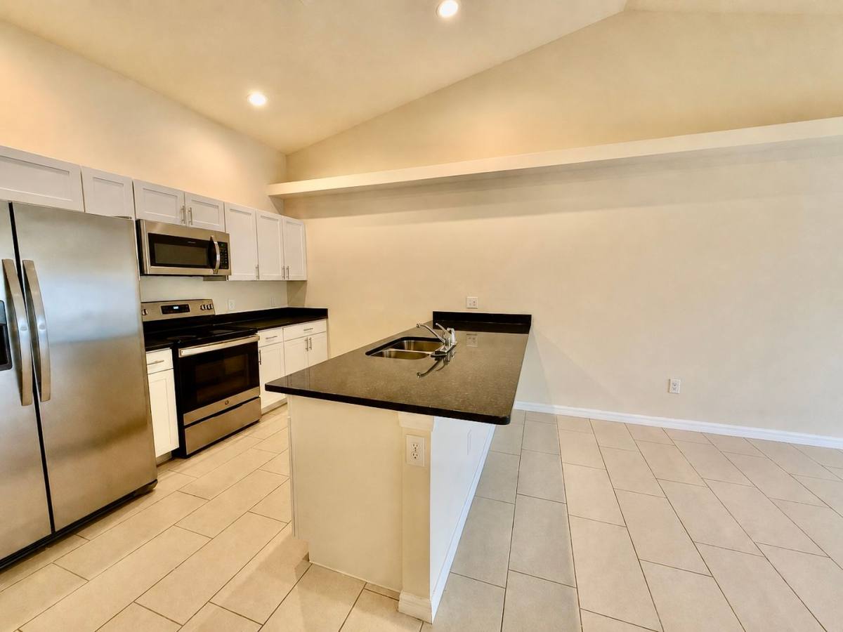 Townhouse for rent at 943 Skyline Blvd, Cape Coral, FL 33991