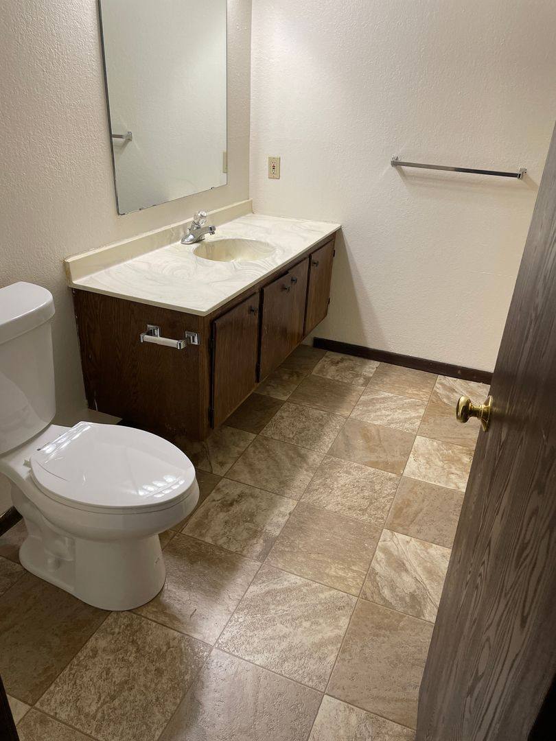 Apartment for rent at 190 Country Club Rd SW, Melrose, MN 56352