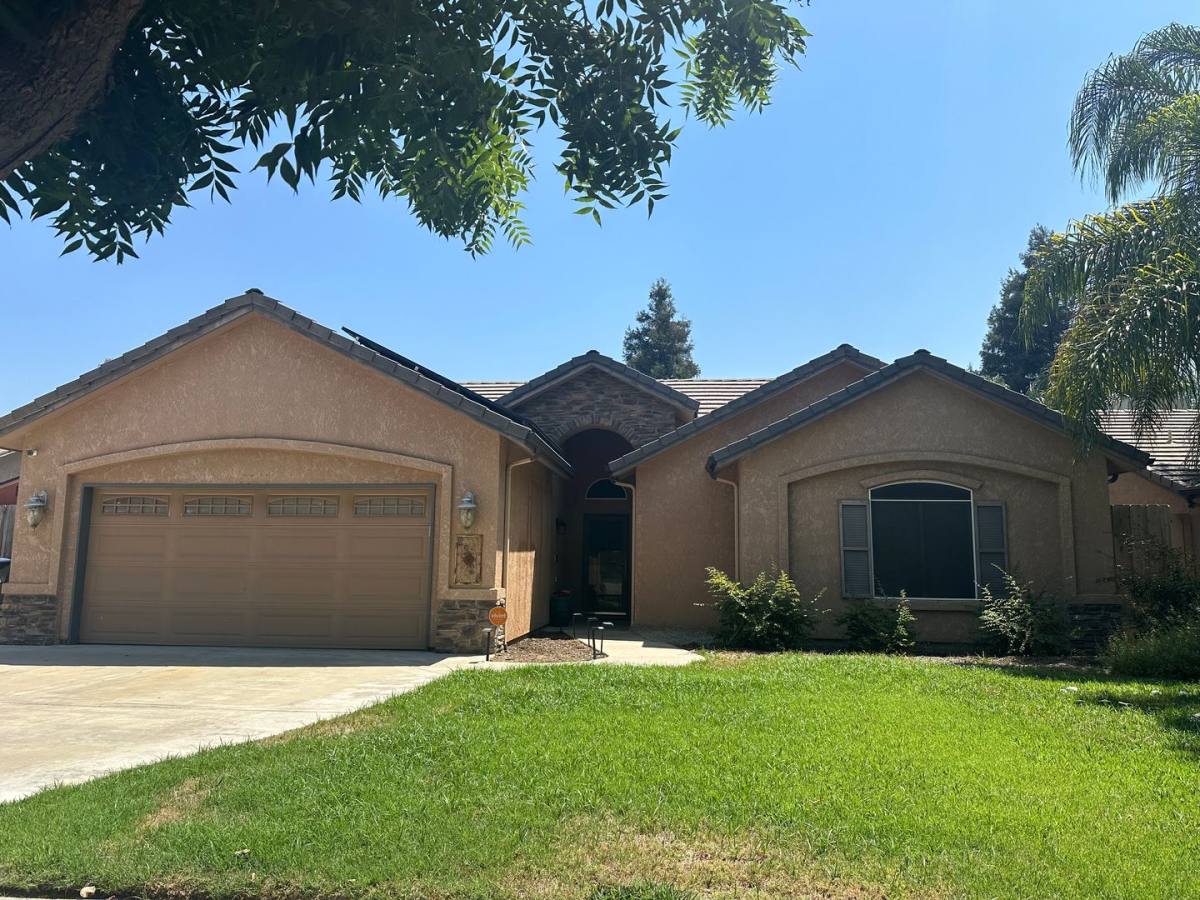 House for rent at 2526 S Jensen St, Visalia, CA 93292