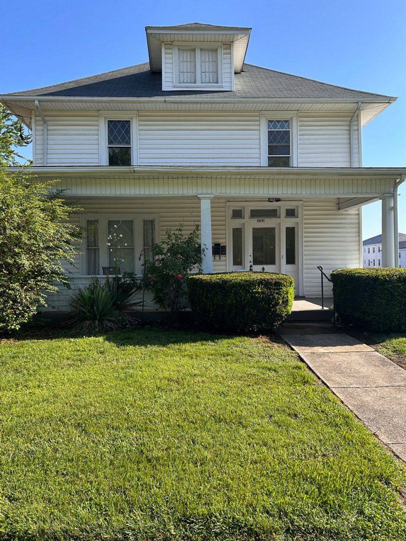 Apartment for rent at 2031 Westover Ave SW, Roanoke, VA 24015