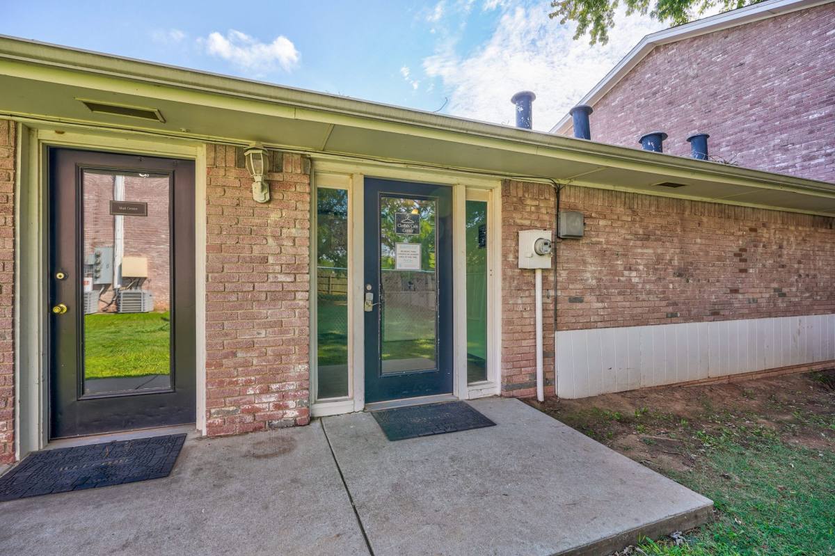 Apartment for rent at 1616 E Alameda St, Norman, OK 73071