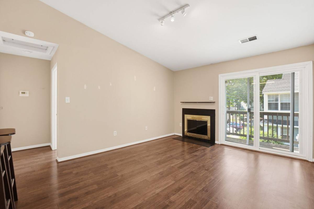 Apartment for rent at 8633 Beekman Place #33D, Alexandria, VA 22309