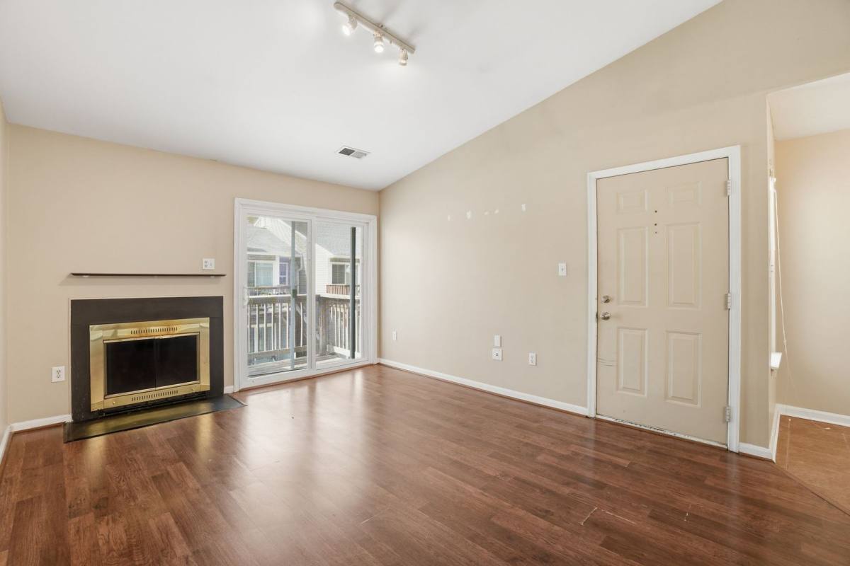 Apartment for rent at 8633 Beekman Place #33D, Alexandria, VA 22309