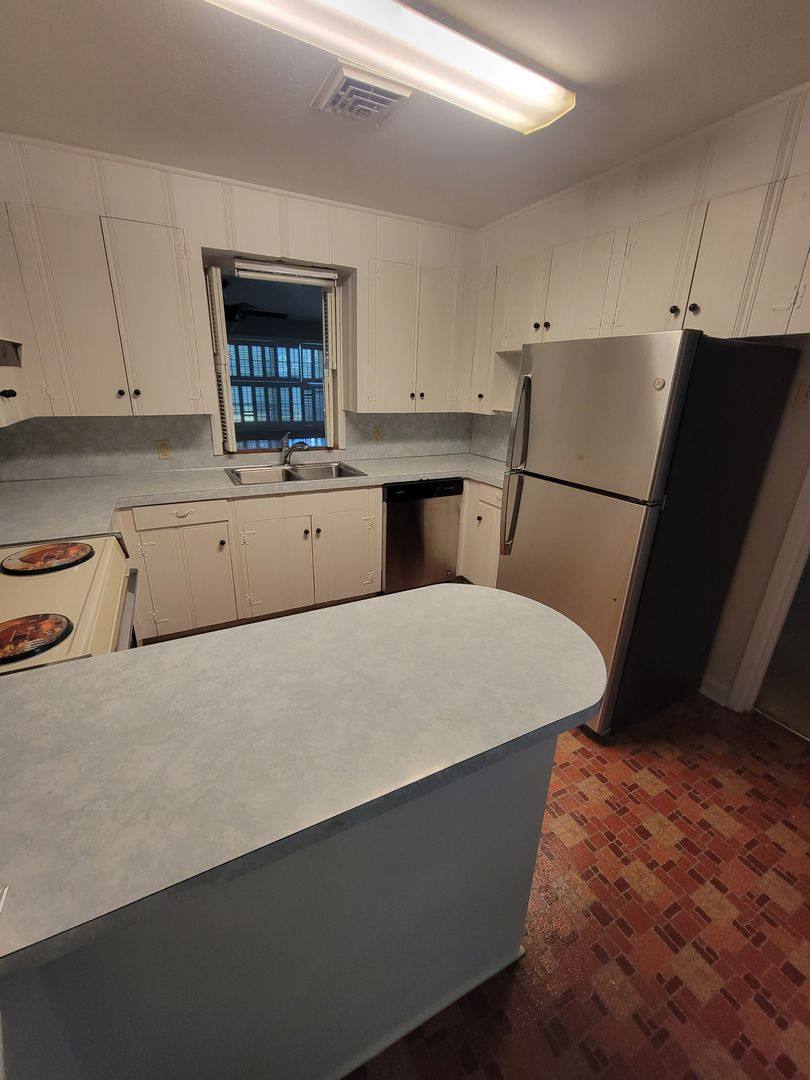 House for rent at 1712 Spencer Ave, Monroe, LA 71201