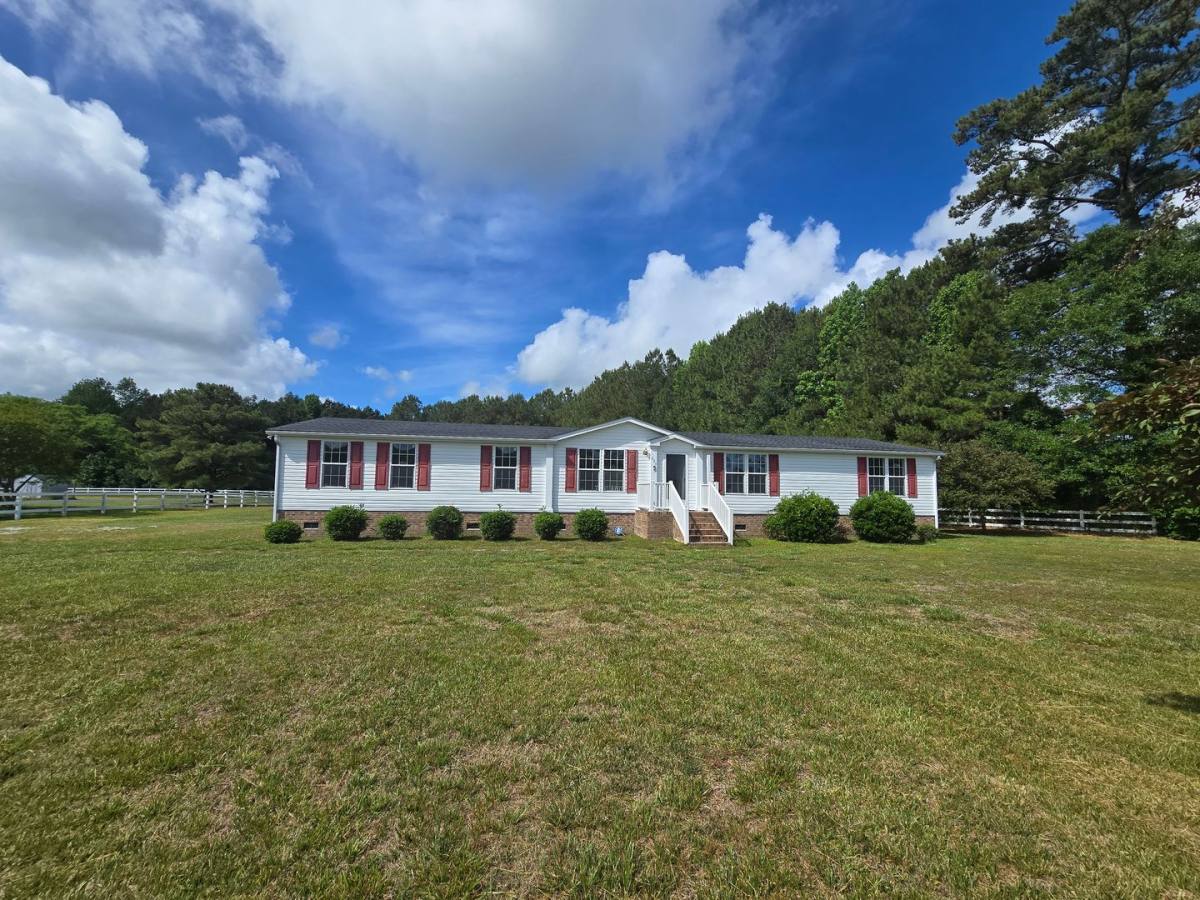 House for rent at 293 Currituck Rd S, Currituck, NC 27929