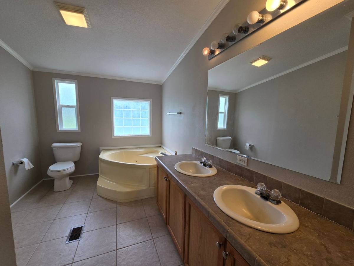 House for rent at 293 Currituck Rd S, Currituck, NC 27929