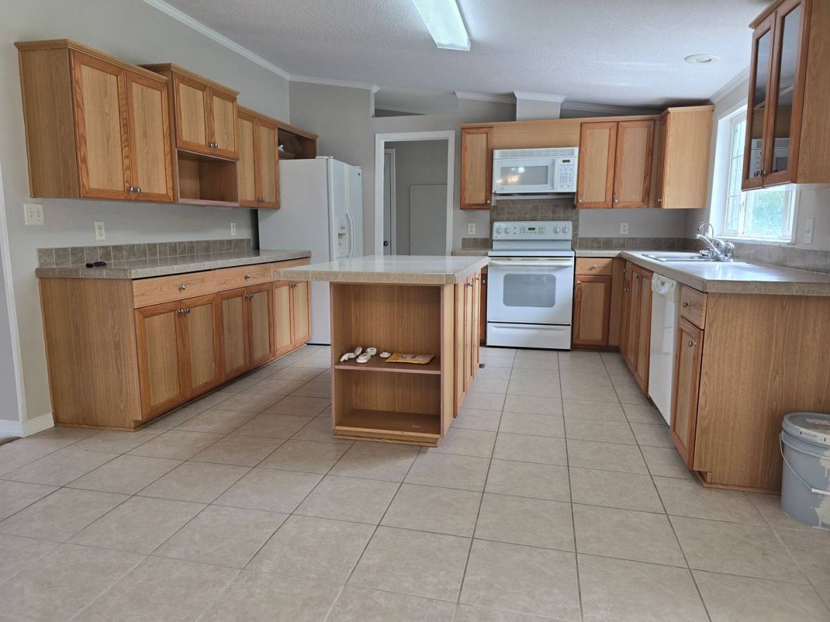 House for rent at 293 Currituck Rd S, Currituck, NC 27929