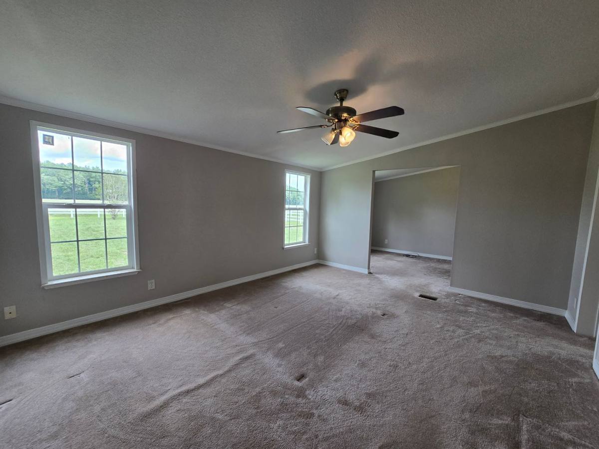 House for rent at 293 Currituck Rd S, Currituck, NC 27929