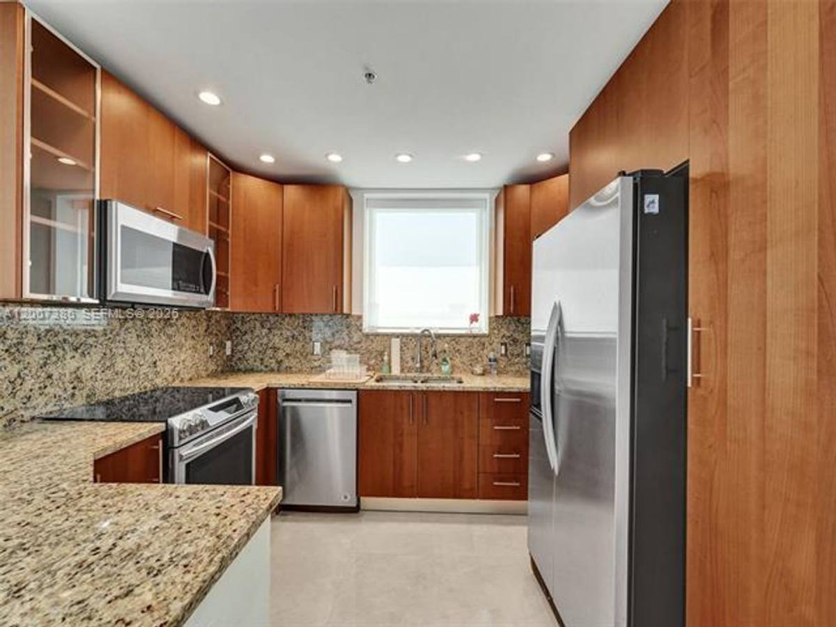 Apartment for rent at 1945 S Ocean Dr, Hallandale, FL 33009