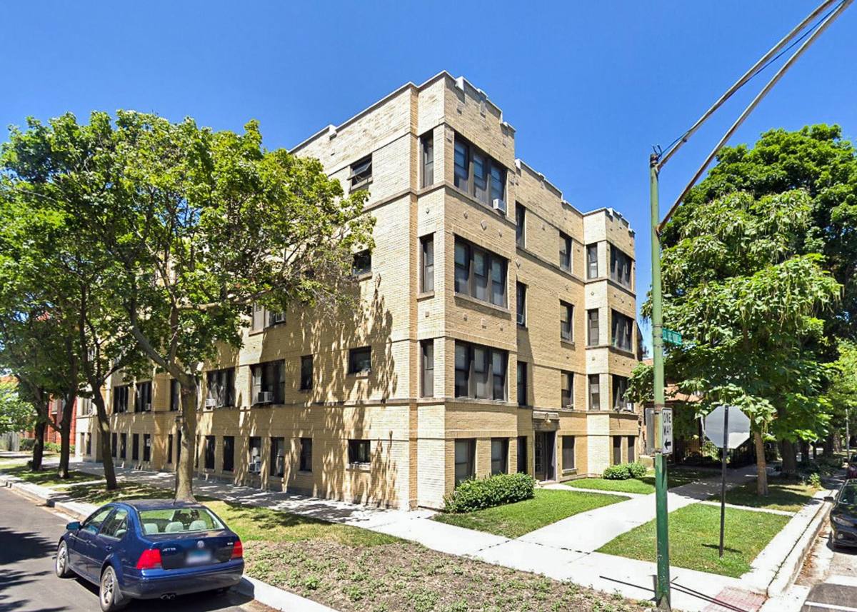 Apartment for rent at 3300 N Claremont Ave, Chicago, IL 60618