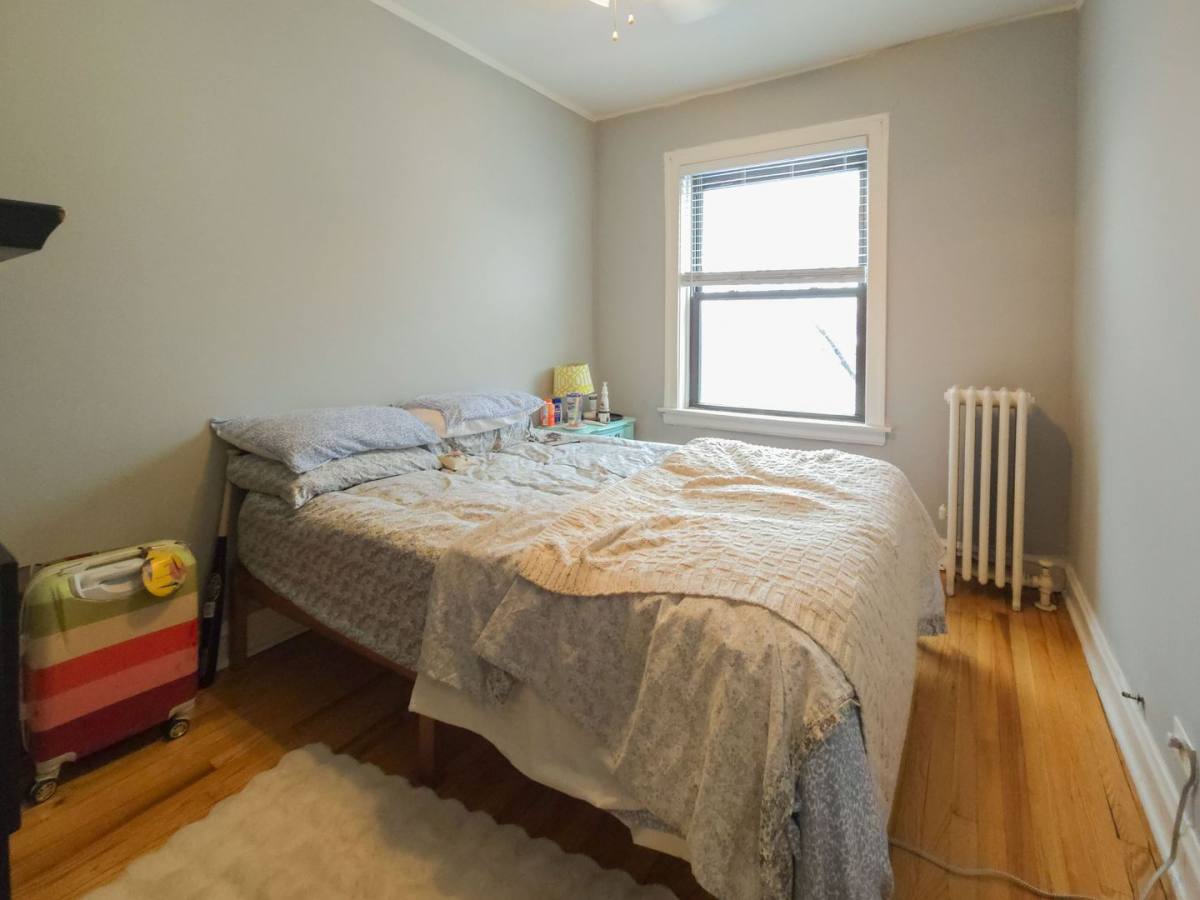 Apartment for rent at 3300 N Claremont Ave, Chicago, IL 60618
