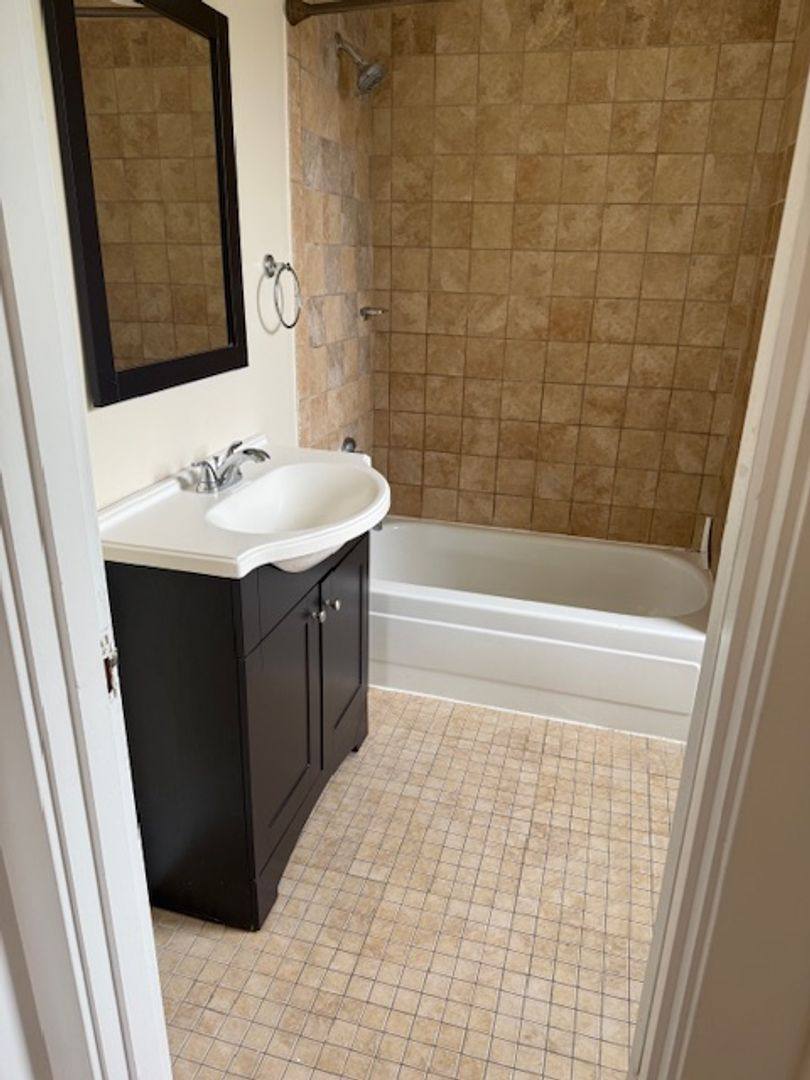 House for rent at 3552 Beechwood Blvd, Pittsburgh, PA 15217