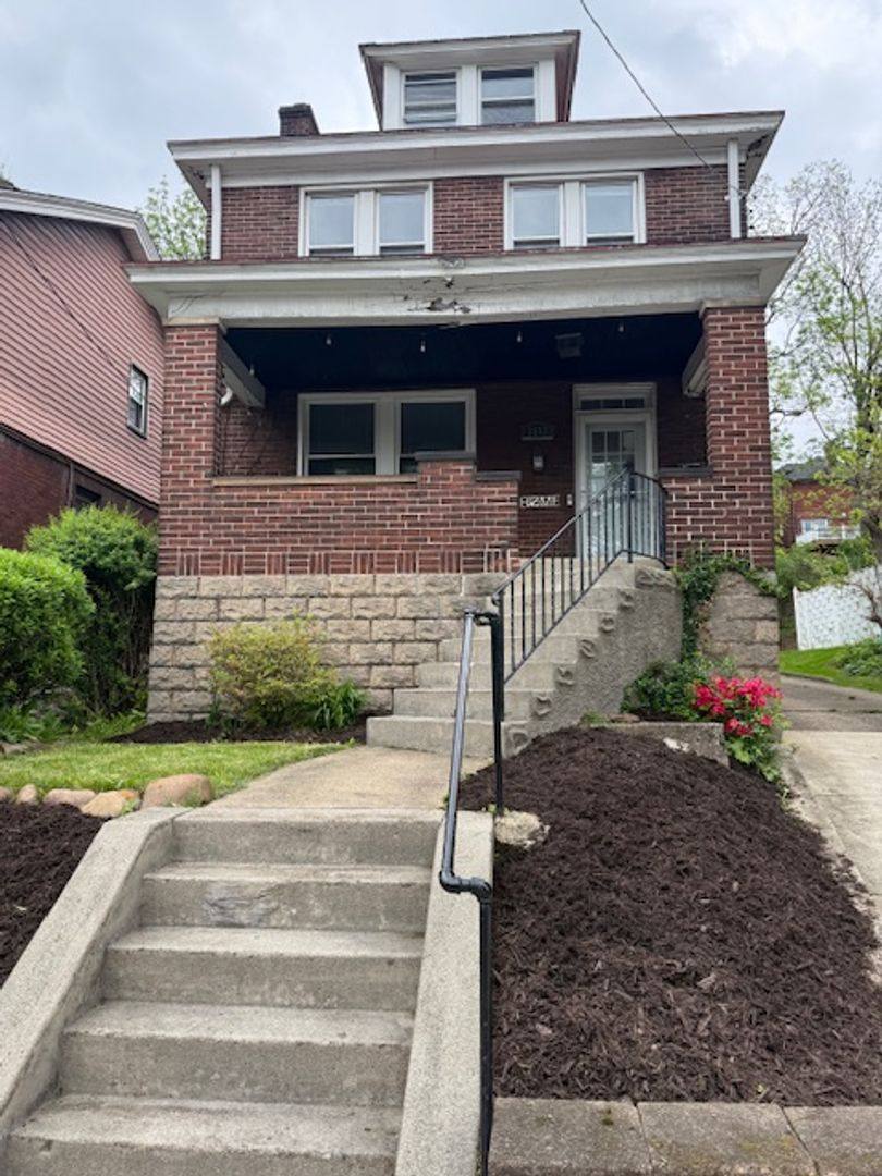 House for rent at 3552 Beechwood Blvd, Pittsburgh, PA 15217