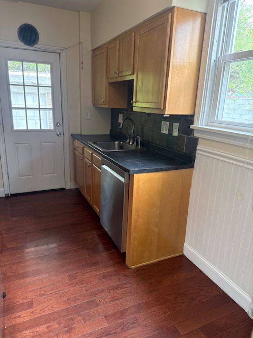 House for rent at 3552 Beechwood Blvd, Pittsburgh, PA 15217