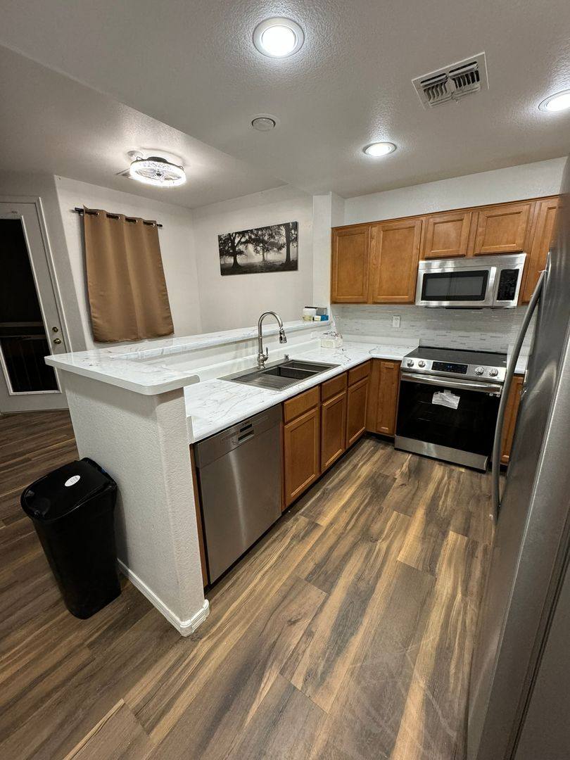 Townhouse for rent at 1886 E Don Carlos Ave, Tempe, AZ 85281