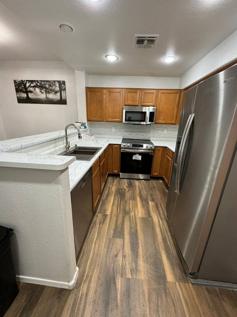 Townhouse for rent at 1886 E Don Carlos Ave, Tempe, AZ 85281