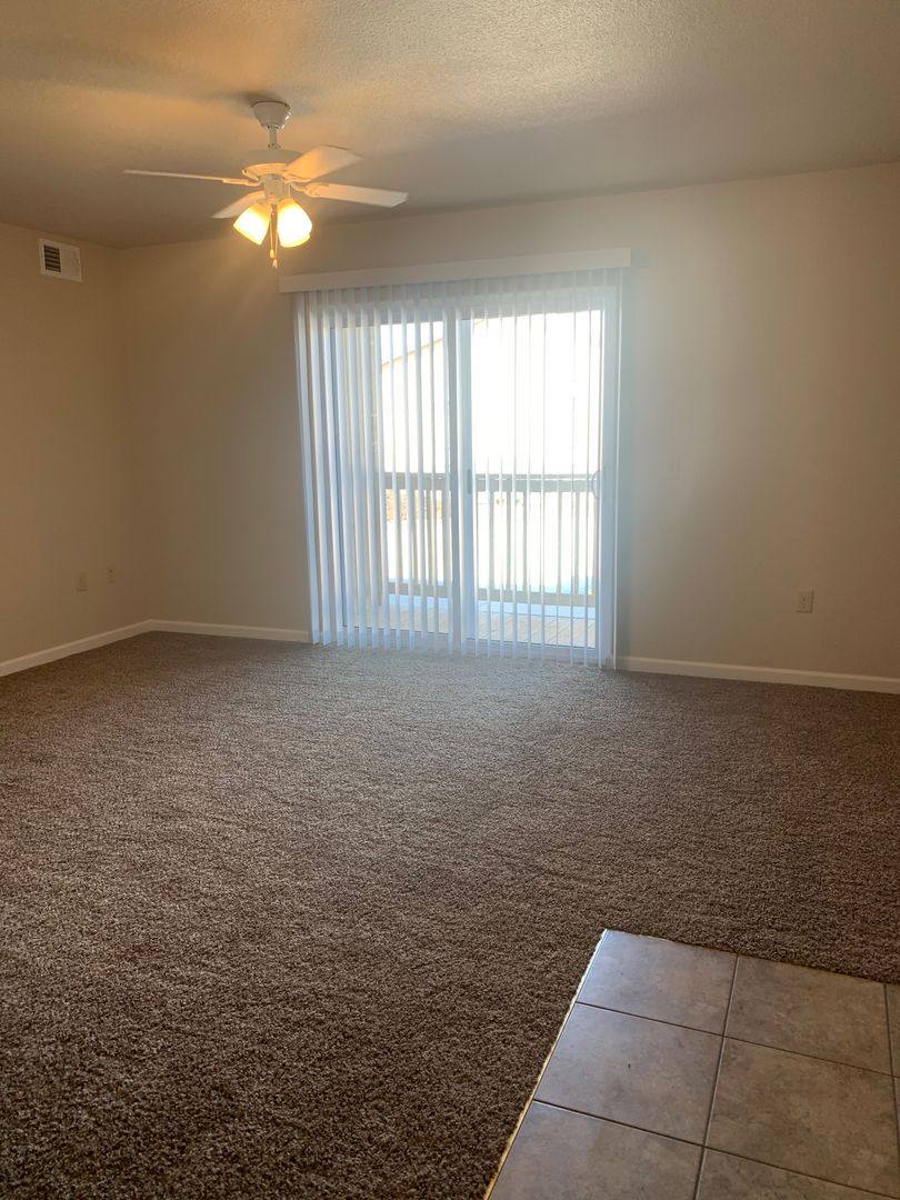Apartment for rent at 1930 Kissinger St, West Plains, MO 65775