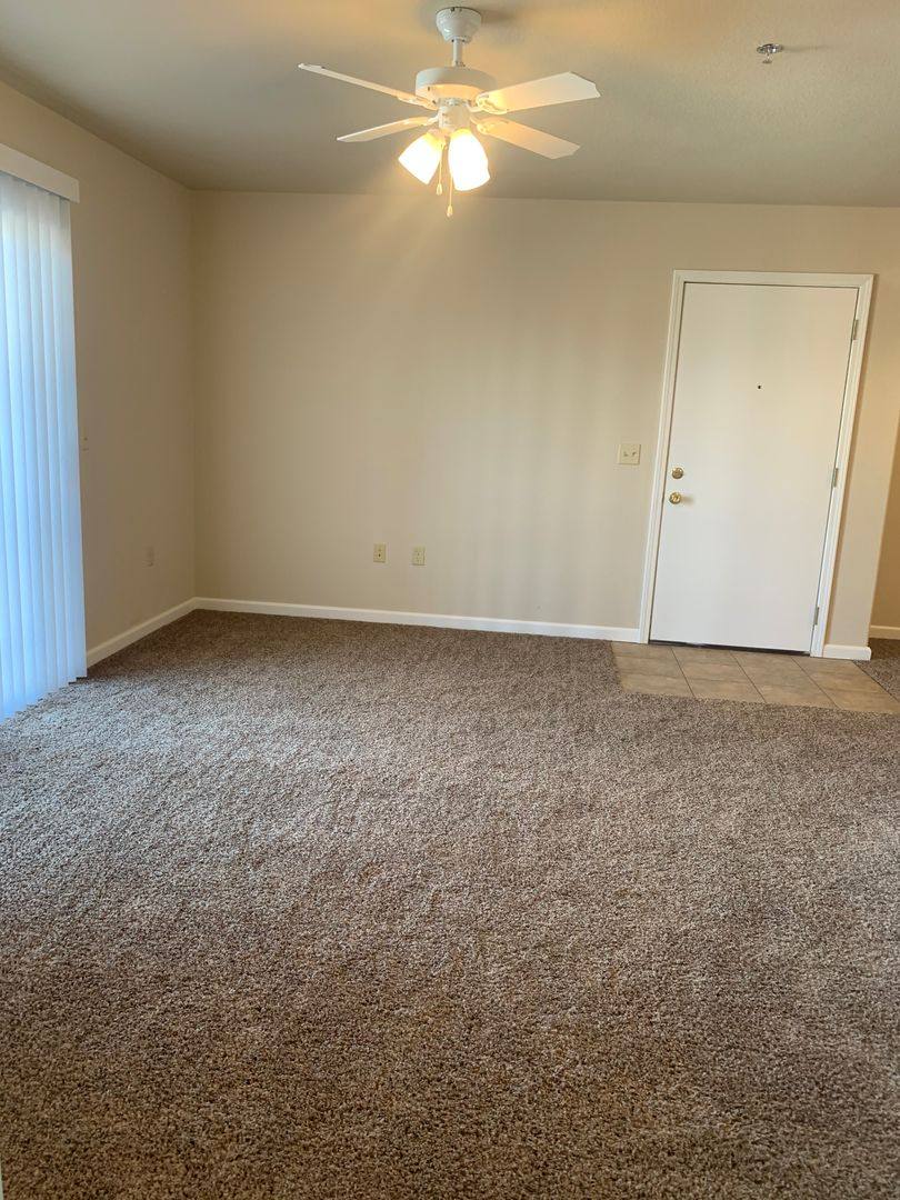 Apartment for rent at 1930 Kissinger St, West Plains, MO 65775