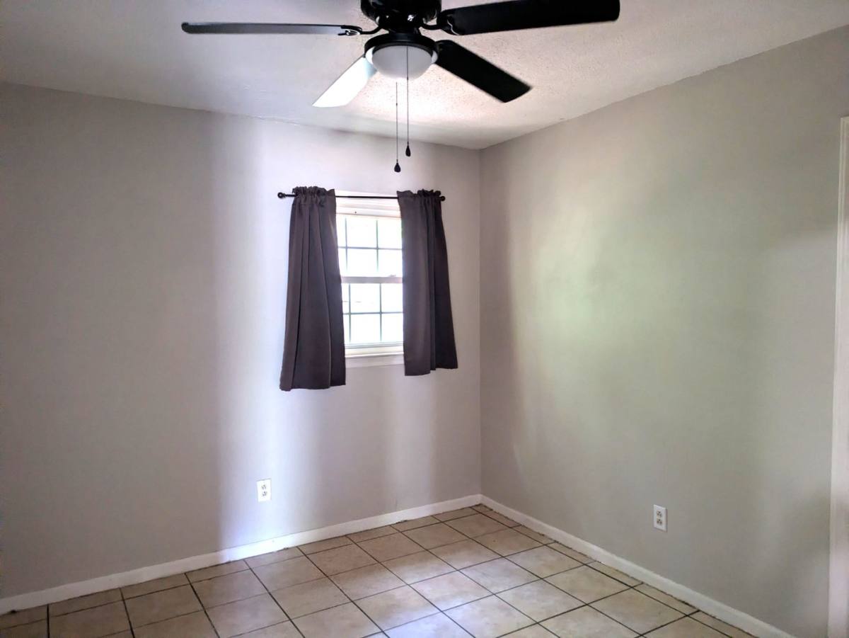 Apartment for rent at 211 8th Ave Dr SE, Hickory, NC 28602