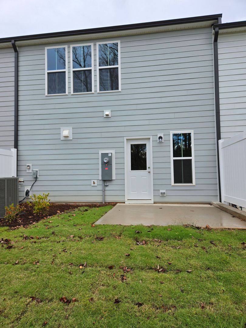 Townhouse for rent at 611 Glen Clova, Raleigh, NC 27603