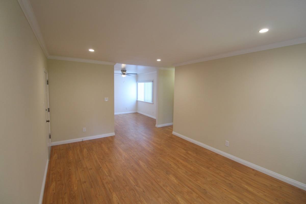 Apartment for rent at 721 Edgewood St, Inglewood, CA 90302