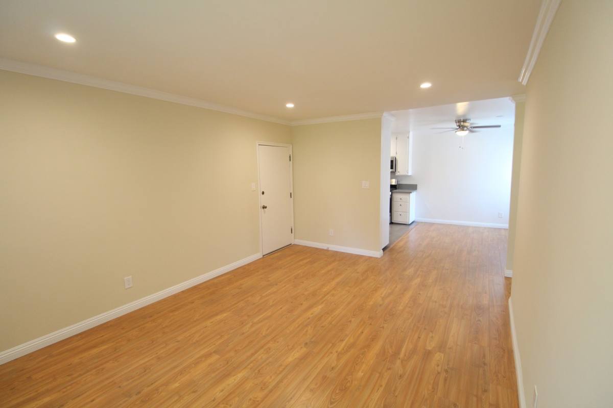 Apartment for rent at 721 Edgewood St, Inglewood, CA 90302