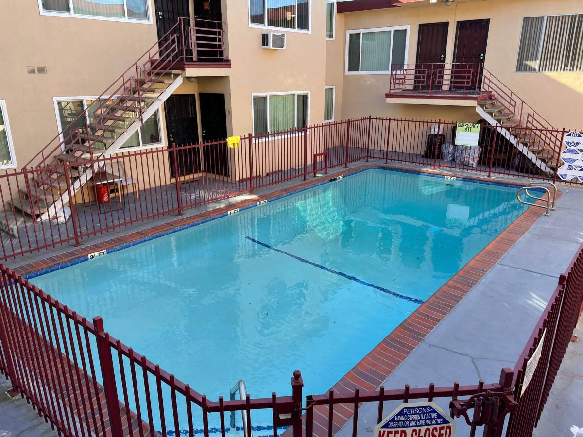 Apartment for rent at 721 Edgewood St, Inglewood, CA 90302