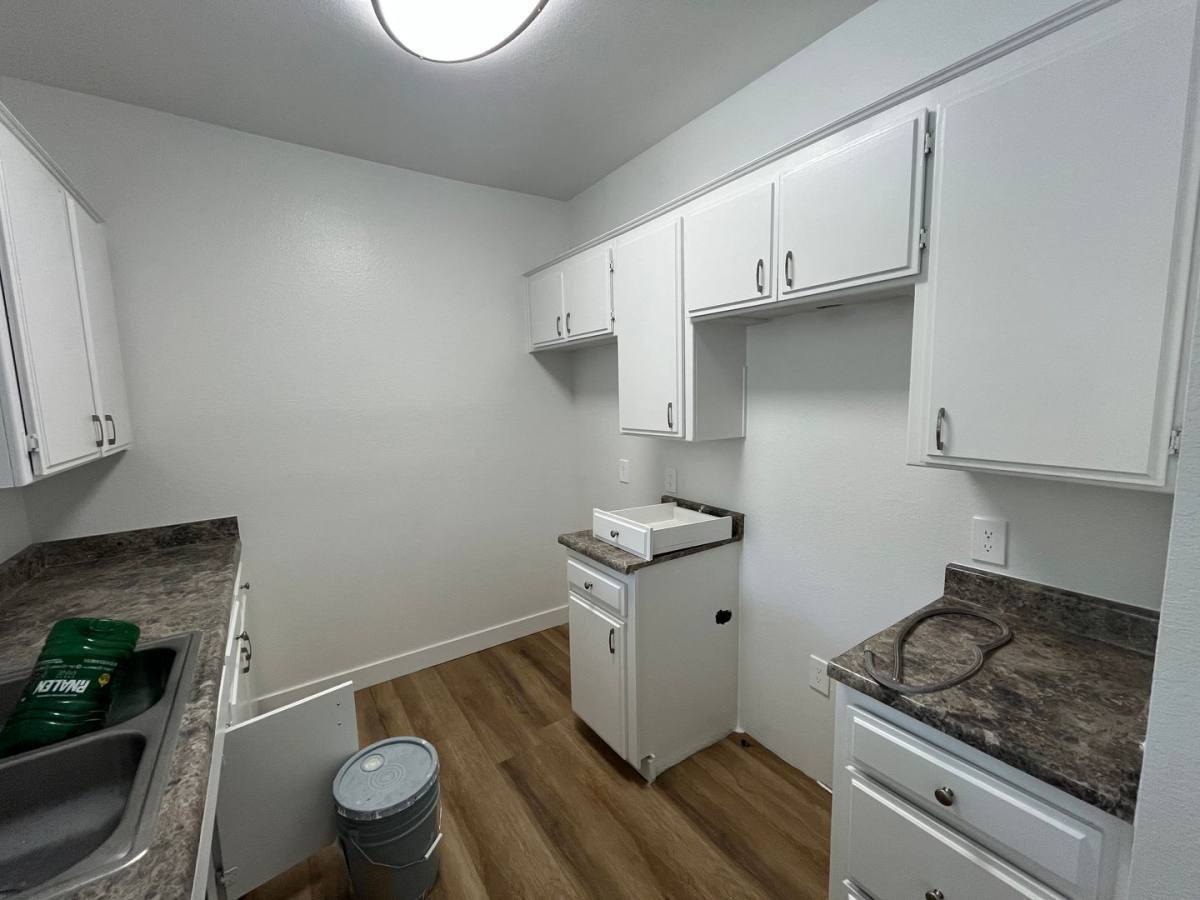 Apartment for rent at 16812 Sherman Way, Van Nuys, CA 91406