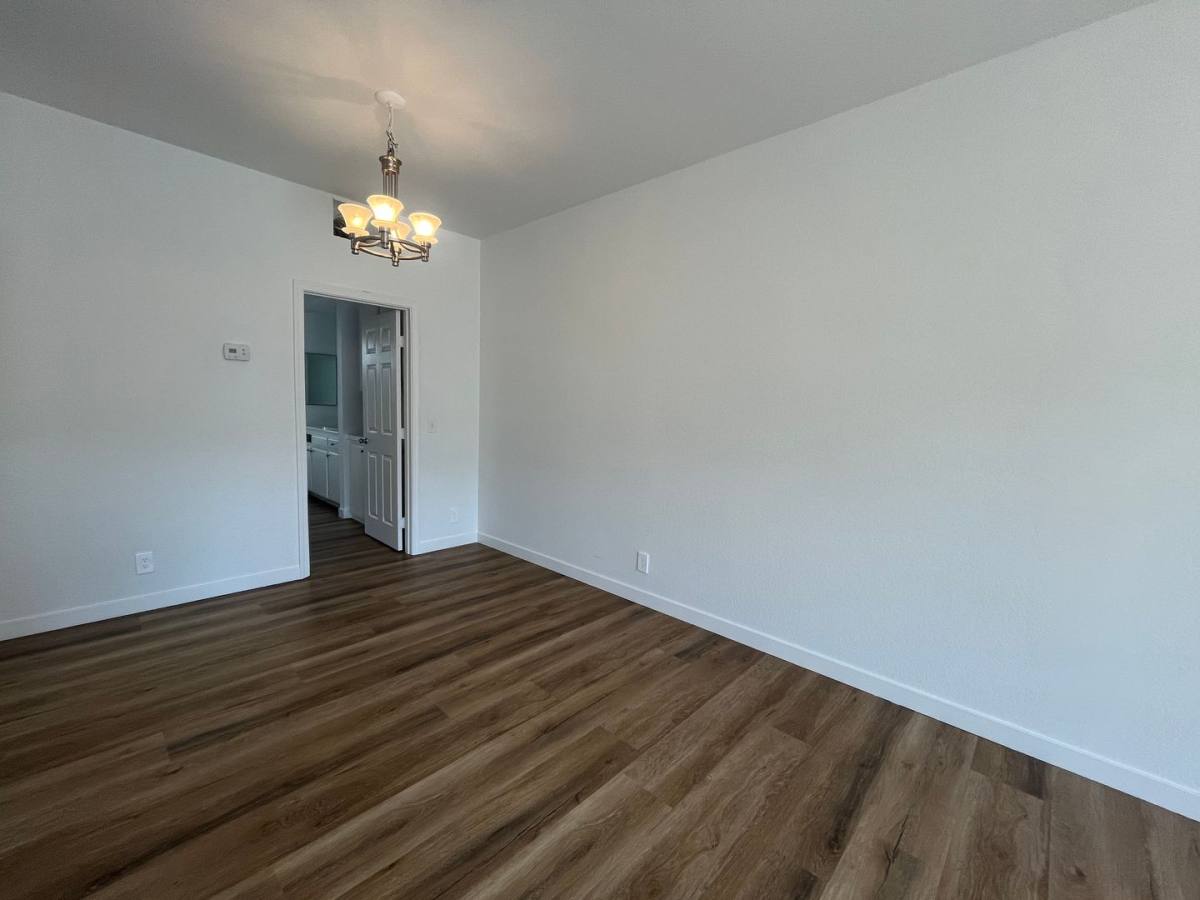 Apartment for rent at 16812 Sherman Way, Van Nuys, CA 91406