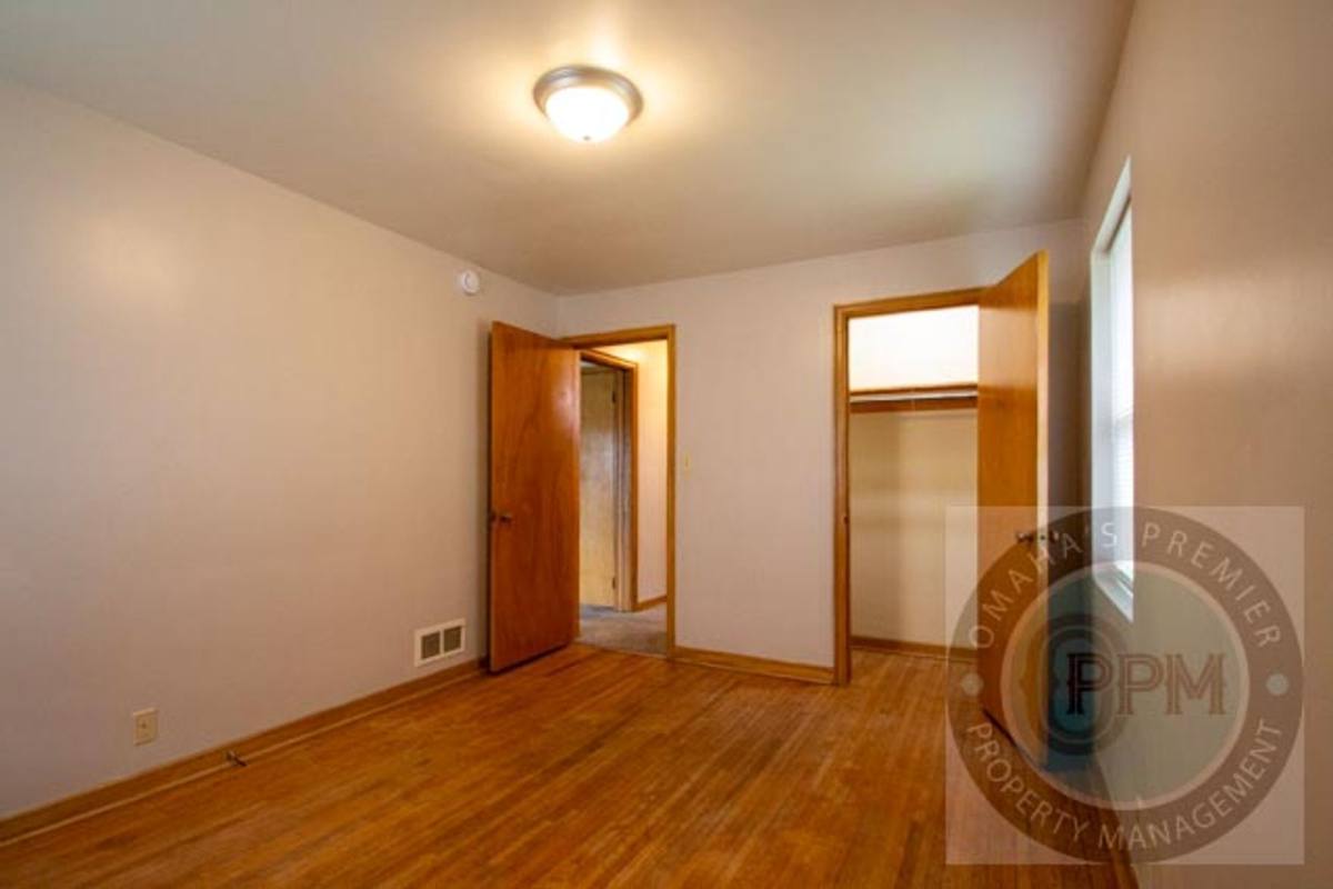 Apartment for rent at 3333 N 61st St, Omaha, NE 68104