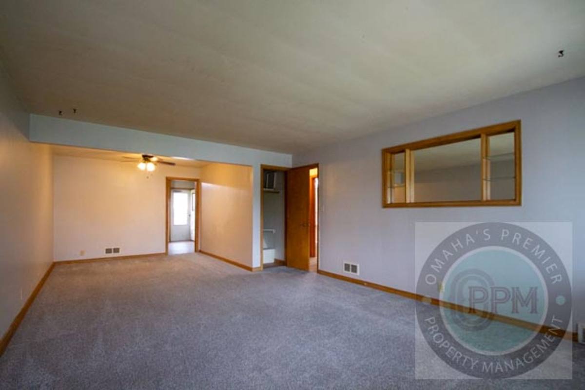 Apartment for rent at 3333 N 61st St, Omaha, NE 68104